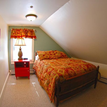 Hyde Away Inn Waitsfield Номер фото