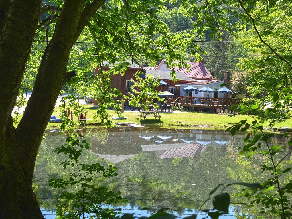 Hyde Away Inn Waitsfield Экстерьер фото