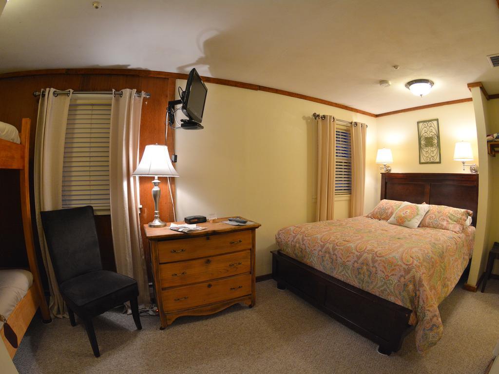 Hyde Away Inn Waitsfield Номер фото