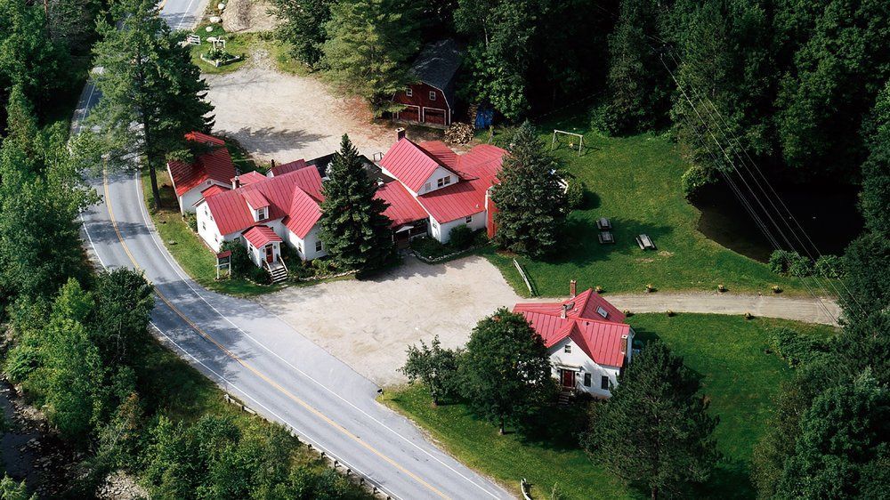 Hyde Away Inn Waitsfield Экстерьер фото