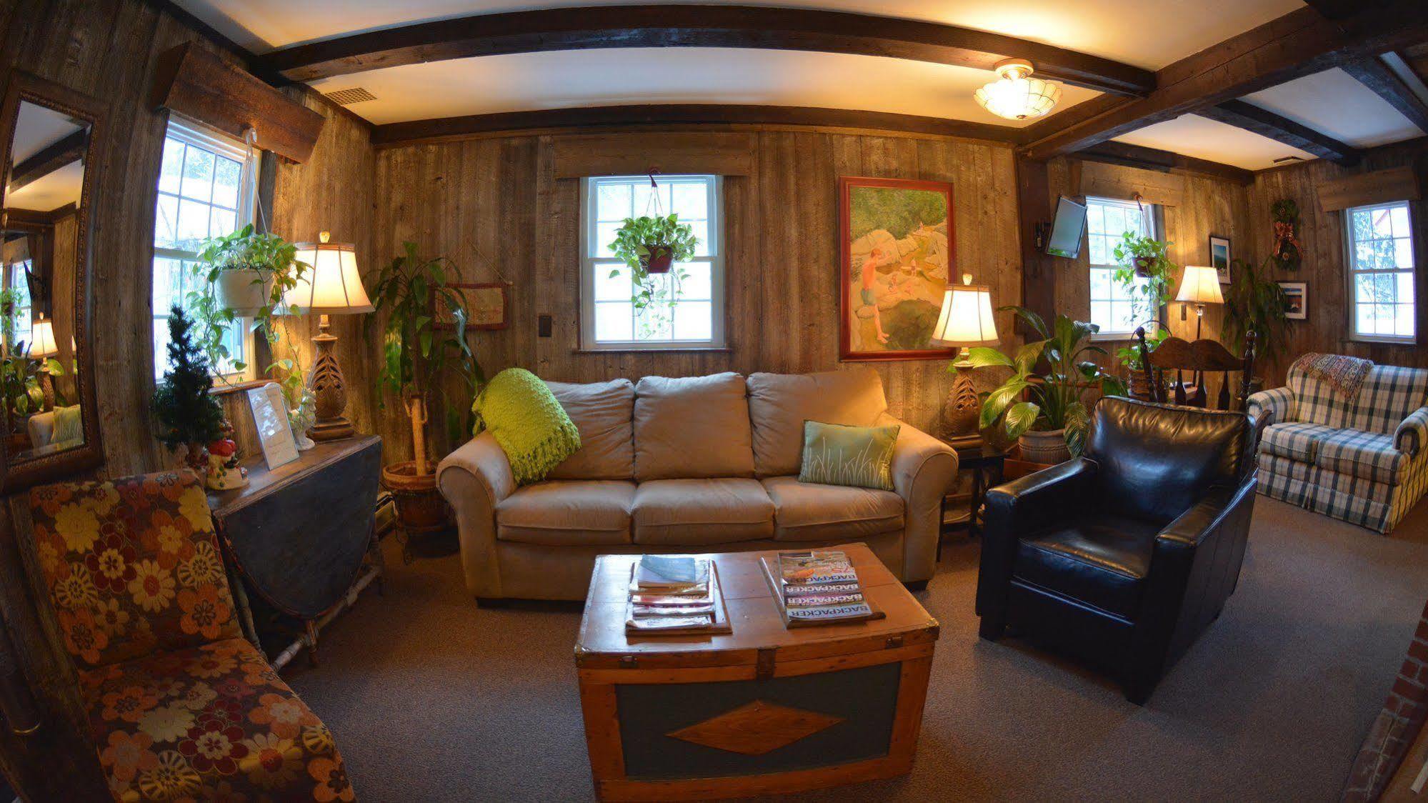 Hyde Away Inn Waitsfield Экстерьер фото